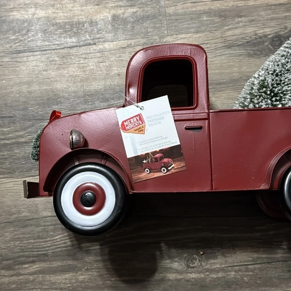 Merry Moments Red Vintage Decor with Christmas Tree Decor Holiday Charm